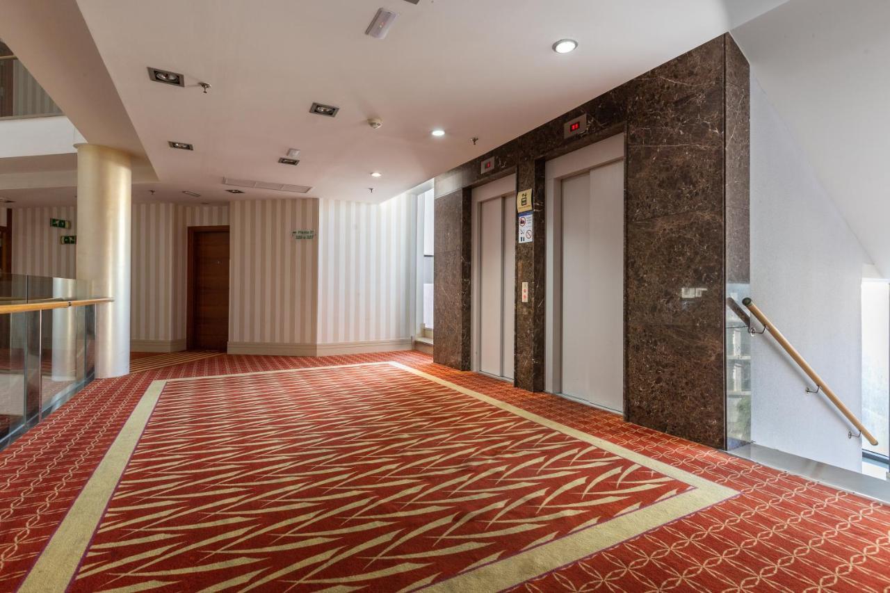 Luxury 100 Mtrs Appartement *